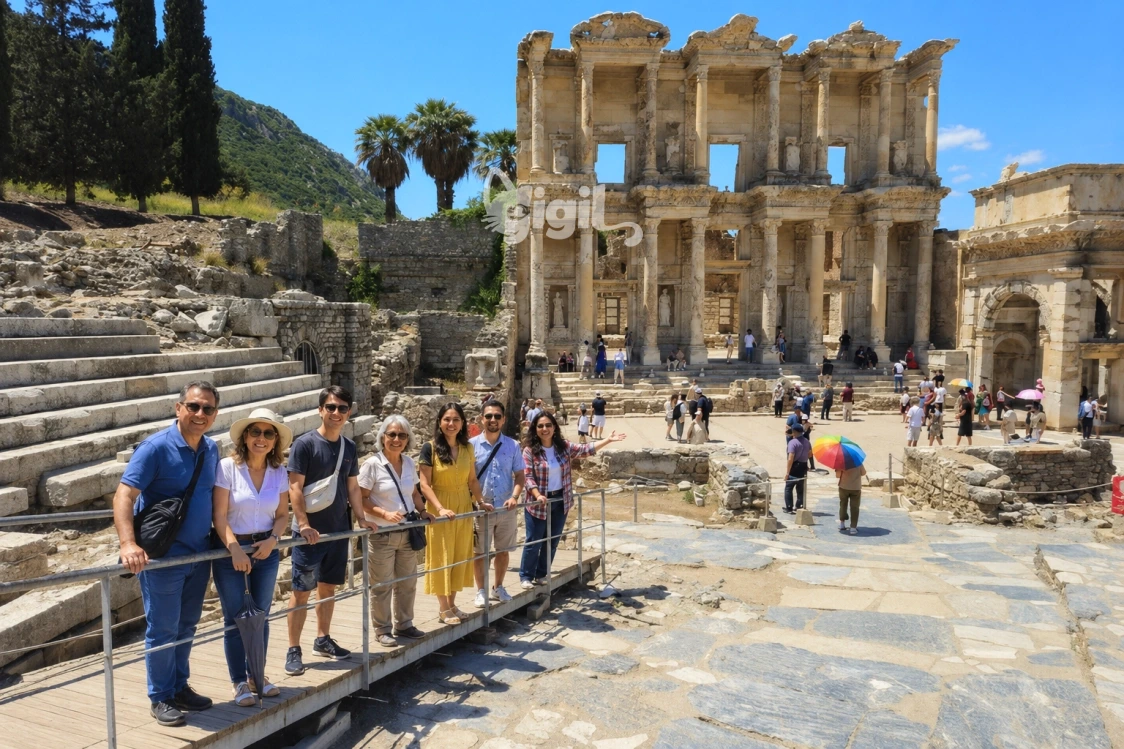 Roman Design Details at the Library of Celsus
