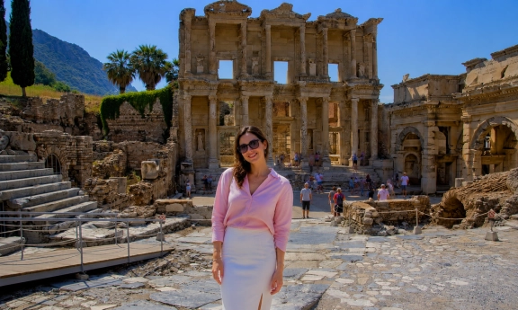 Ephesus, Virgin Mary & Museum 2-Day Small-Group Tour from Kas by Bus