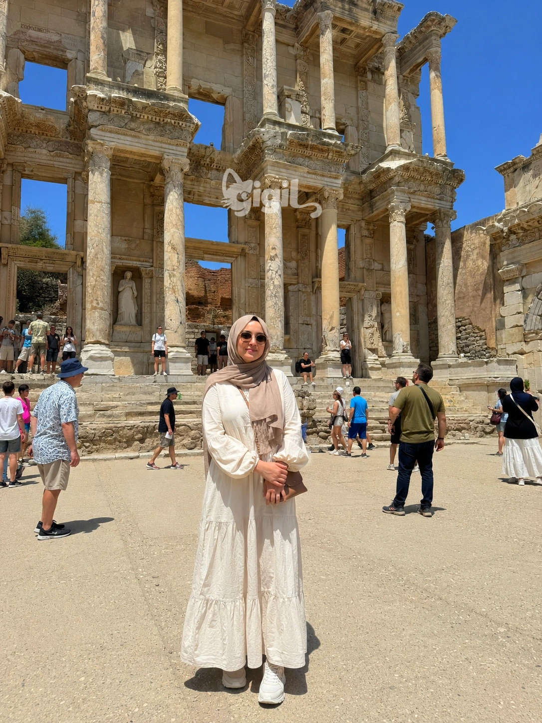 Library of Celsus Archaeological Surroundings