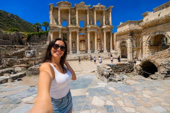Ephesus, Terrace Houses, Virgin Mary and Artemis Small Group Day Tour from Izmir