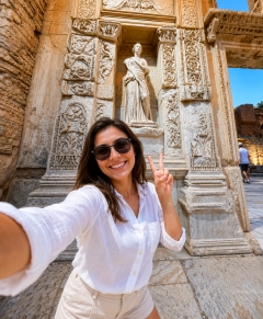 2-Day Ephesus, Terrace Houses, House of Virgin Mary & Temple of Artemis Group Package from Bursa by Bus