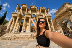 Small Group Ephesus Archaeology Day Tour from Goreme by Flight: Terrace Houses & Museum