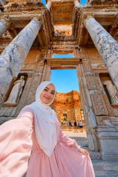 Custom Same-Day Ephesus, Terrace Houses & Ephesus Archaeological Museum Small-Group Ferry Day Trip from Lesbos to Izmir